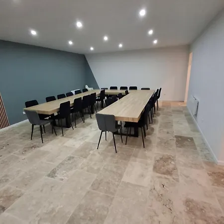 Hébergement de vacances De Groupe Ardennais 18p Haybes