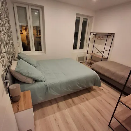 Hébergement de vacances De Groupe Ardennais 18p Haybes